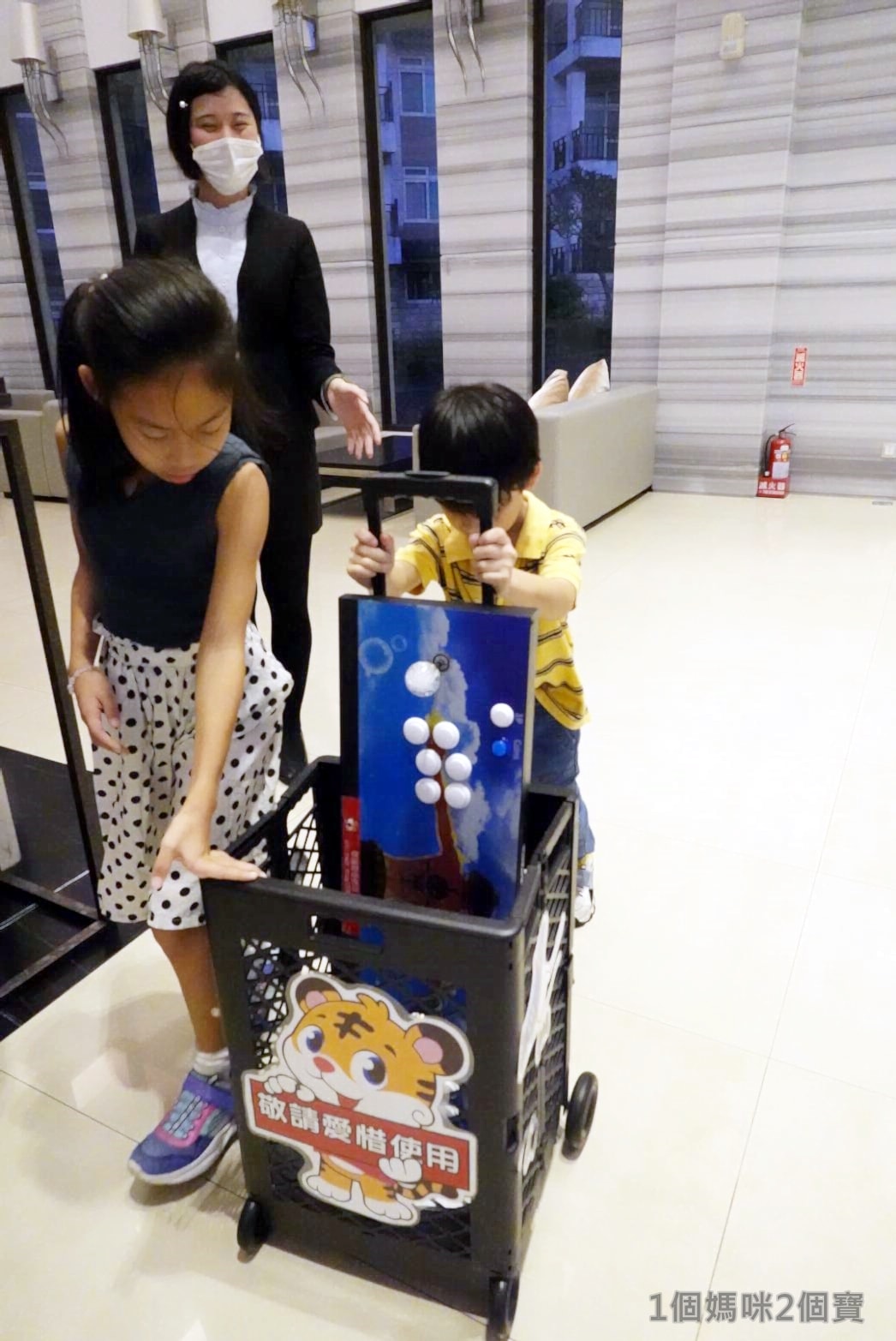 【嘉義親子飯店|雲登景觀飯店】位處阿里山山腳下,房內小陽台欣賞無限美景,空中高爾夫球場,兒童遊戲室,復古的紅白機遊戲租借,親子放鬆度假。 - 第27張圖
