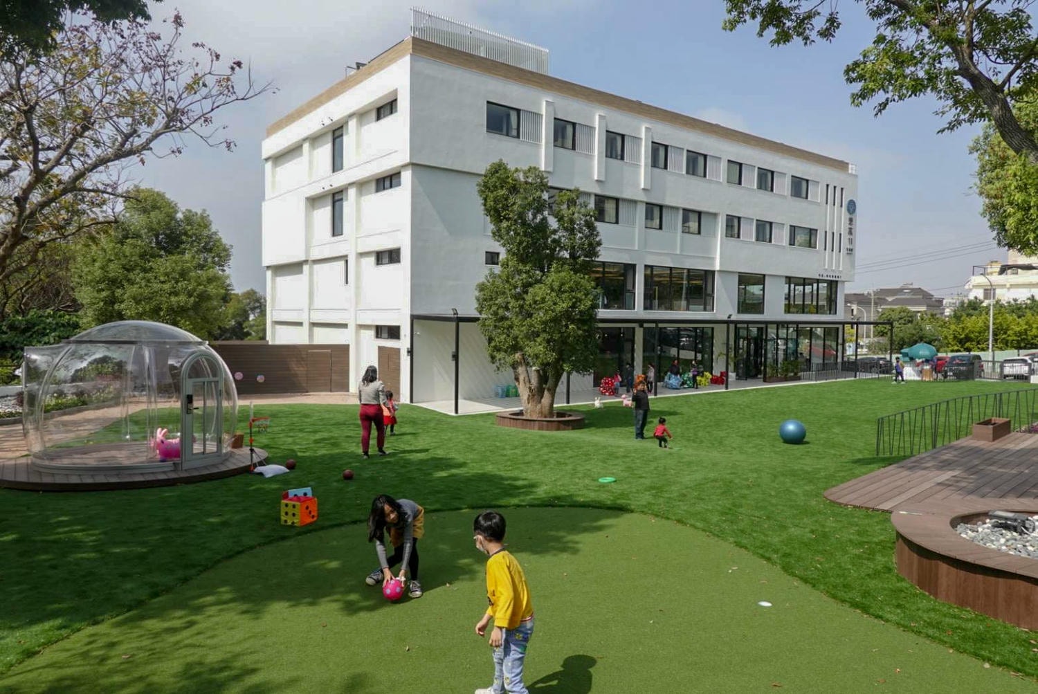 【台中住宿| 想窩11餐旅館-沙鹿新住宿景點,結合住宿與親子用餐,戶外大草坪及整層超大室內遊戲室,適合一家大小親朋好友聚餐的好地方。 - 第13張圖 想窩11餐旅館