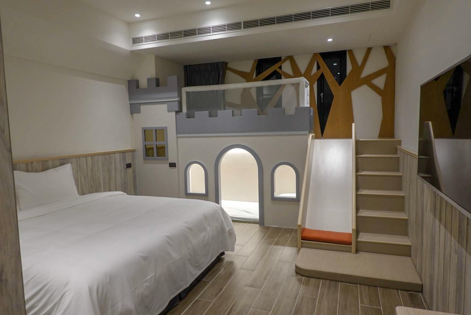 【台中住宿| 想窩11餐旅館-沙鹿新住宿景點,結合住宿與親子用餐,戶外大草坪及整層超大室內遊戲室,適合一家大小親朋好友聚餐的好地方。 - 第59張圖 想窩11餐旅館-25