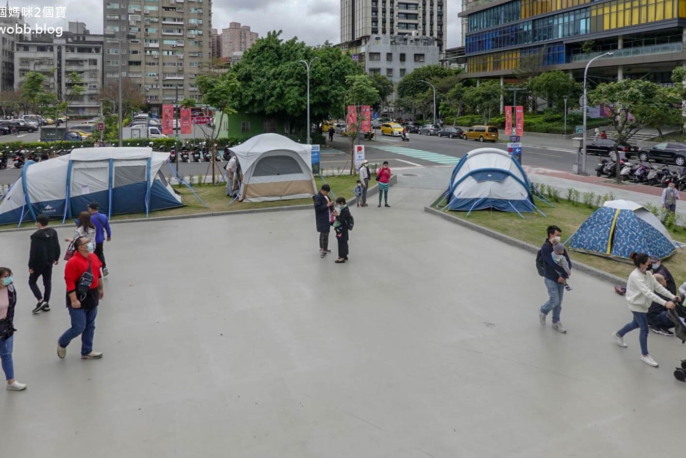 【新北景點| 迪卡儂三重旗艦店-雙北市面積最大旗艦店,互動式運動裝置體驗單車、跑步運動,也有VR大螢幕體驗球類運動。 - 第5張圖 迪卡儂三重旗艦店-9
