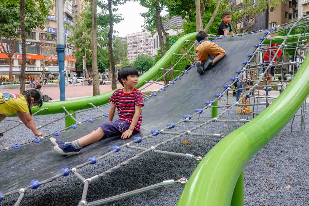 【台北住宿】艾爾行旅-就在台北東區商圈中心,鄰近捷運站,提供旅人最方便的休憩旅店,有吃有逛機能超強。 - 第29張圖