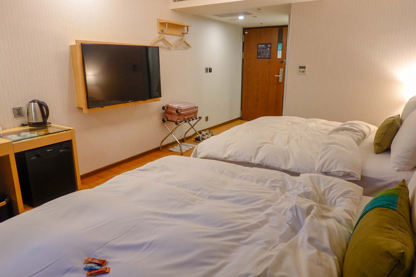 【台北住宿】艾爾行旅-就在台北東區商圈中心,鄰近捷運站,提供旅人最方便的休憩旅店,有吃有逛機能超強。 - 第17張圖