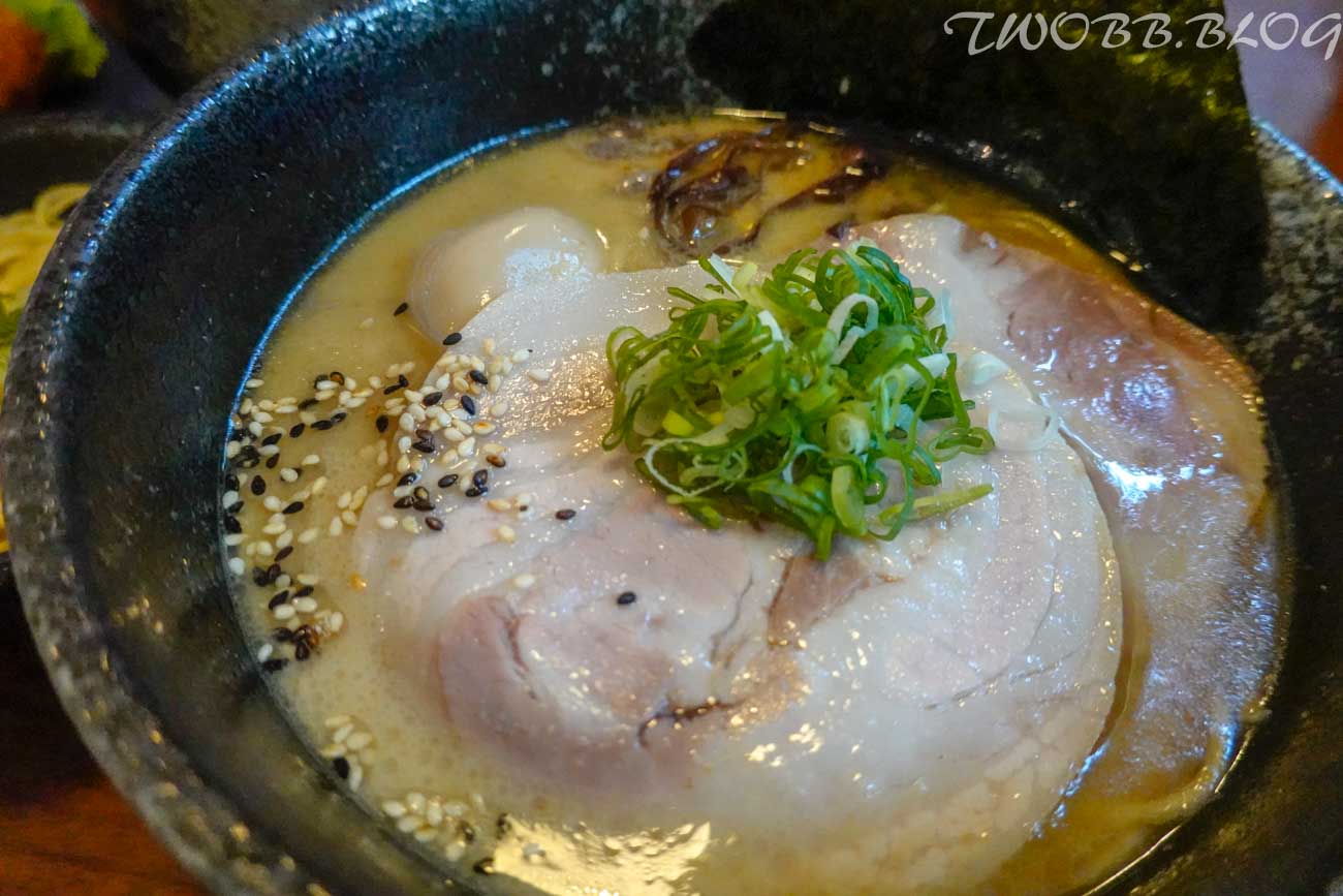 (已歇業)【台中西區美食| 秀麵尊(藍花楹店)-每日限量供應,濃郁湯頭Q彈麵條,一碗吃了會想再來的拉麵。 - 第13張圖