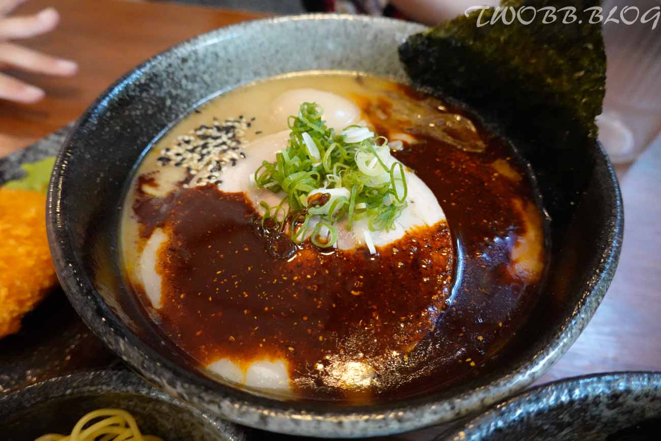 (已歇業)【台中西區美食| 秀麵尊(藍花楹店)-每日限量供應,濃郁湯頭Q彈麵條,一碗吃了會想再來的拉麵。 - 第18張圖