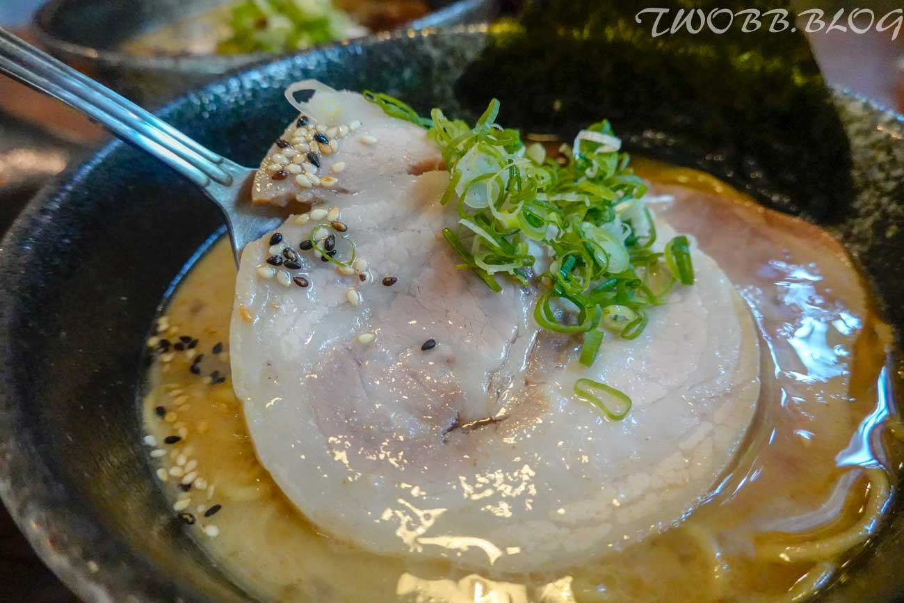 (已歇業)【台中西區美食| 秀麵尊(藍花楹店)-每日限量供應,濃郁湯頭Q彈麵條,一碗吃了會想再來的拉麵。 - 第14張圖