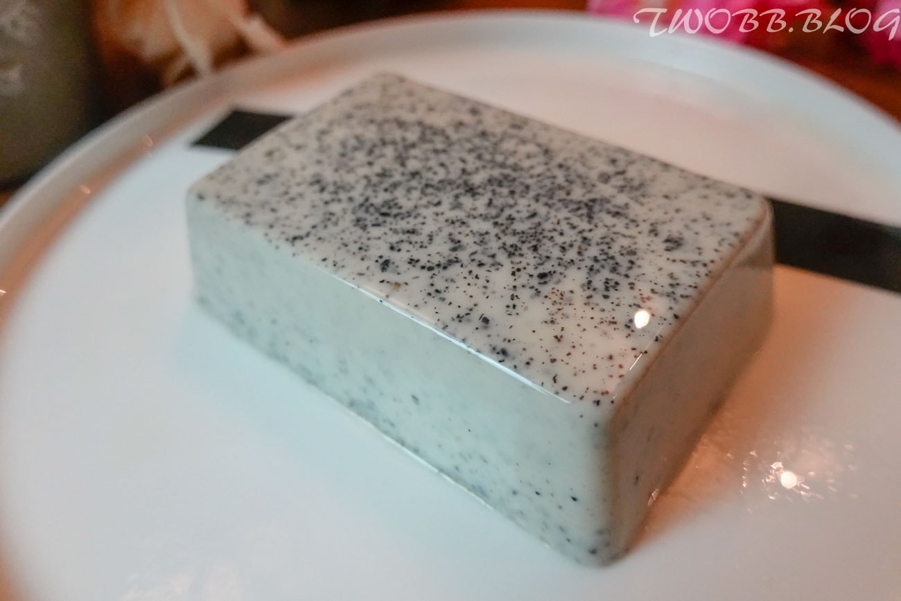 宅配美食|紅磚布丁》台南伴手禮,布丁界愛馬仕,超質感外盒,口感濃郁,入口滑嫩,內外兼具送禮也好有面子。 - 第6張圖
