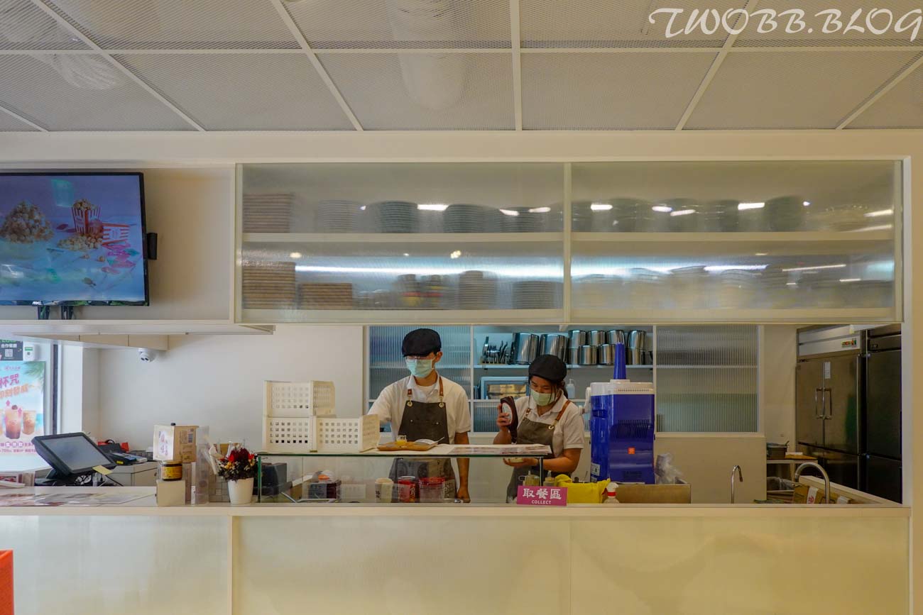 (已停業)【台北美食| 冰花本舖(忠孝旗艦店)-東區好吃刨冰推薦,夏天來碗芒果雪花冰最過癮,而且竟然還有牛肉麵! - 第7張圖
