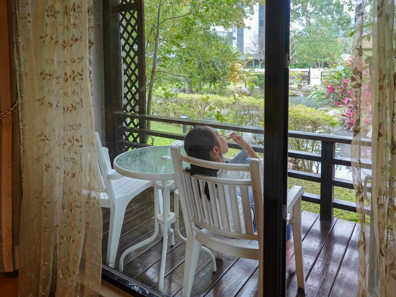 花蓮吉安住宿| 金澤居民宿》親子住宿!日式庭園造景,大榕樹下草皮嬉戲,花草簇擁池塘讓人心曠神怡,遠離塵囂,自行車綠色隧道民宿推薦! - 第30張圖