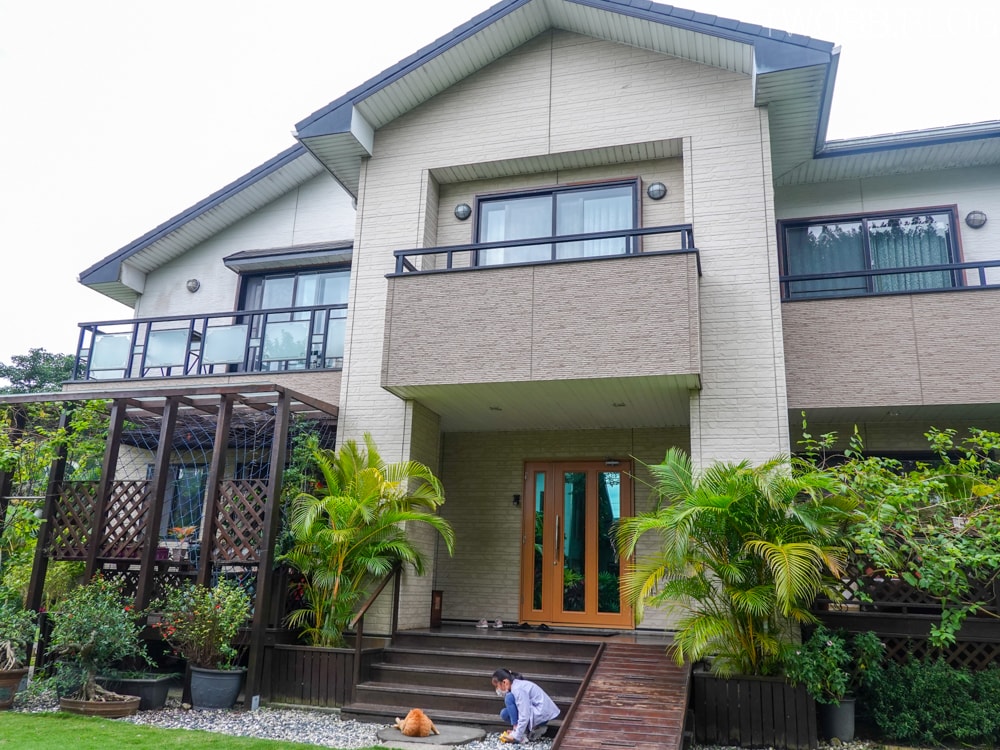 花蓮吉安住宿| 金澤居民宿》親子住宿!日式庭園造景,大榕樹下草皮嬉戲,花草簇擁池塘讓人心曠神怡,遠離塵囂,自行車綠色隧道民宿推薦! - 第48張圖
