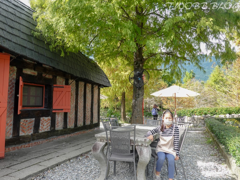 (已停業)花蓮景點| Mr. Sam山姆先生咖啡館》塵囂中的精靈國度,觀賞超美落雨松及真實版的霍爾移動城堡。 - 第29張圖