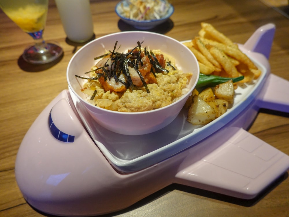 屏東美食| 大河屋燒肉丼串燒-屏東環球店》平價居酒屋,味噌湯、飲品無限量供應,聚餐、約會推薦。 - 第25張圖
