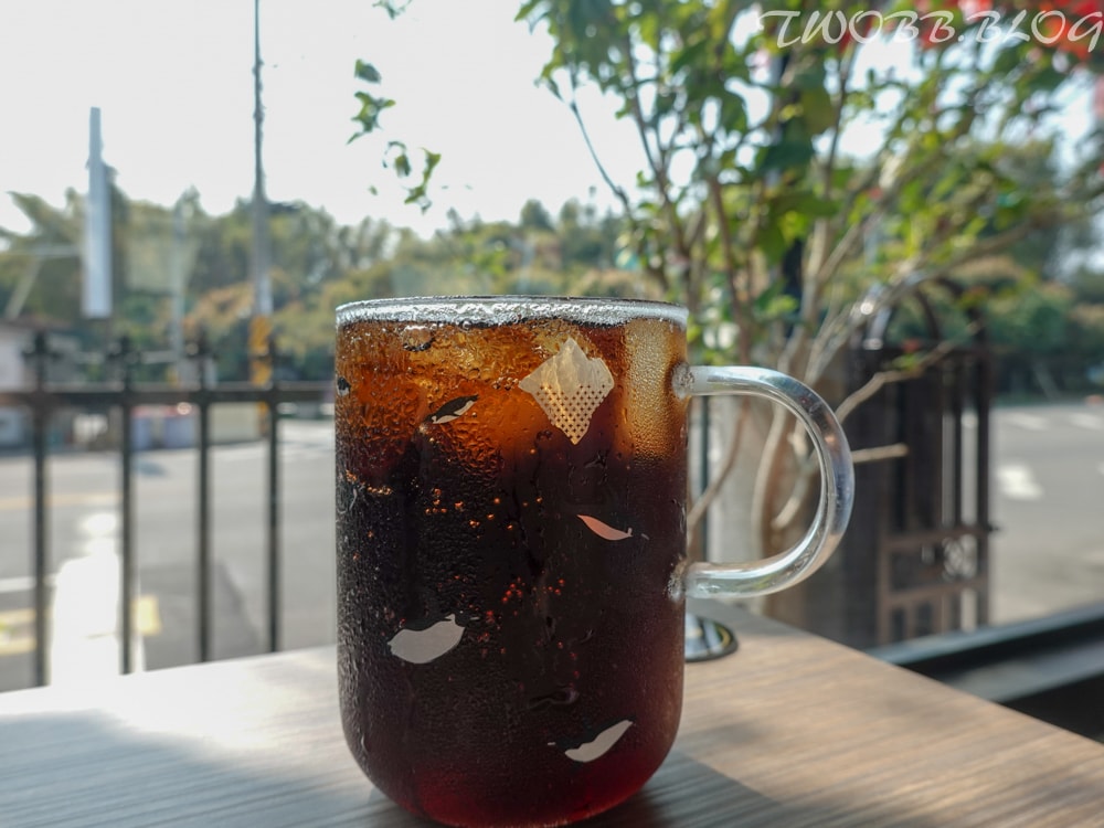 台中美食|Long Live窯烤P茶》潭雅神綠園道的中繼飲食補給站,匯集各式窯烤Pizza口味及焗烤飯,充滿柴香味的煙燻地瓜及飲品小點心, - 第47張圖