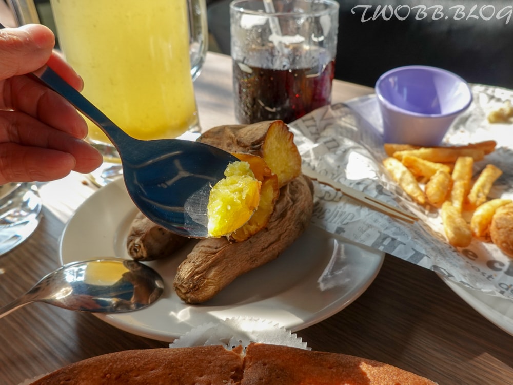 台中美食|Long Live窯烤P茶》潭雅神綠園道的中繼飲食補給站,匯集各式窯烤Pizza口味及焗烤飯,充滿柴香味的煙燻地瓜及飲品小點心, - 第43張圖
