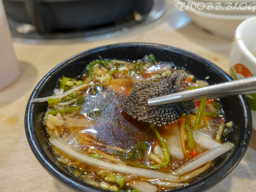 台中美食|菜挫台南溫體牛涮涮鍋-大里總店》新鮮溫體牛,現點現切。真材實料的手工牛肉丸、蝦漿花枝漿,假日座無虛席,務必預約! - 第47張圖