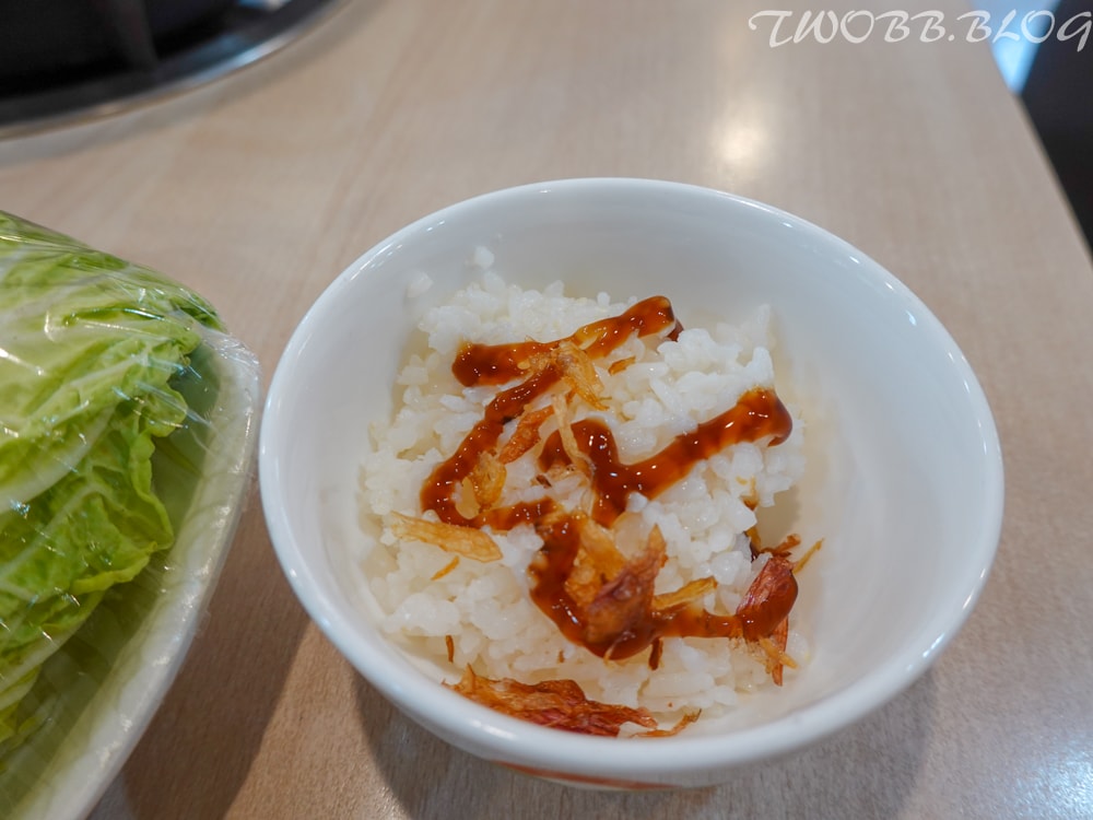 台中美食|菜挫台南溫體牛涮涮鍋-大里總店》新鮮溫體牛,現點現切。真材實料的手工牛肉丸、蝦漿花枝漿,假日座無虛席,務必預約! - 第33張圖