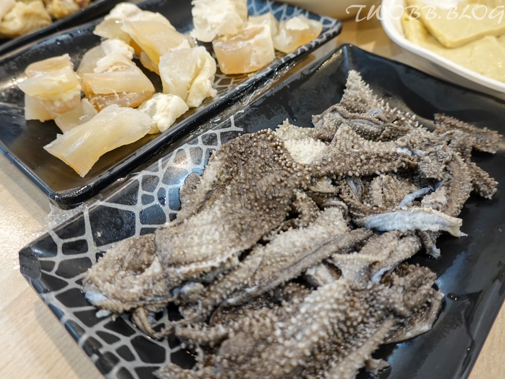 台中美食|菜挫台南溫體牛涮涮鍋-大里總店》新鮮溫體牛,現點現切。真材實料的手工牛肉丸、蝦漿花枝漿,假日座無虛席,務必預約! - 第46張圖