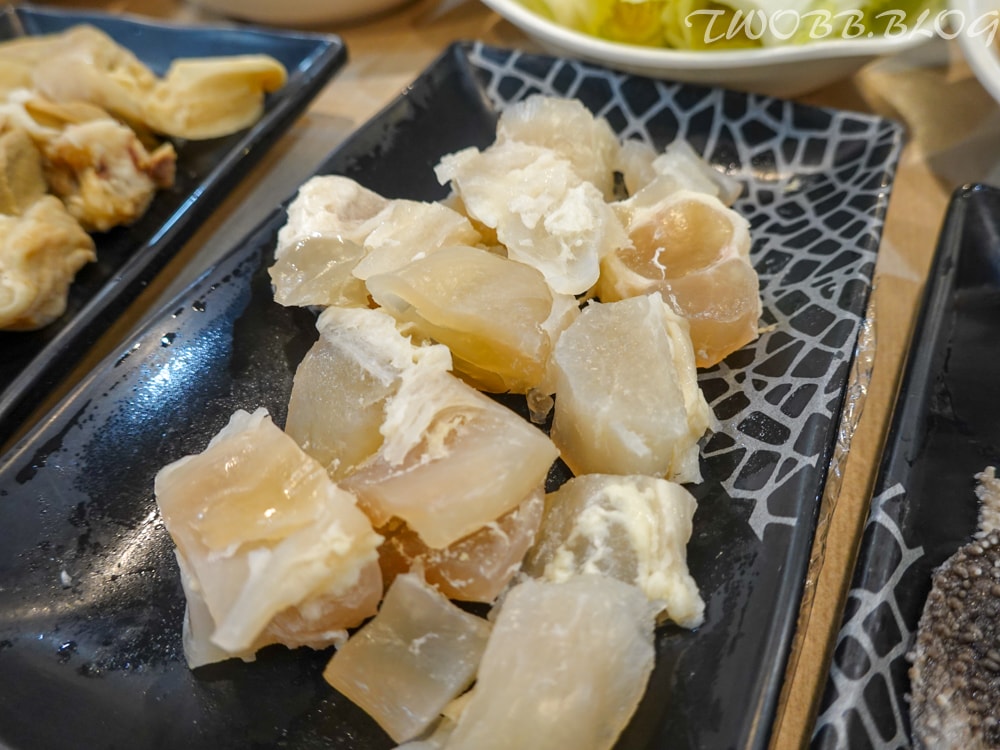 台中美食|菜挫台南溫體牛涮涮鍋-大里總店》新鮮溫體牛,現點現切。真材實料的手工牛肉丸、蝦漿花枝漿,假日座無虛席,務必預約! - 第44張圖 菜挫台南溫體牛涮涮鍋