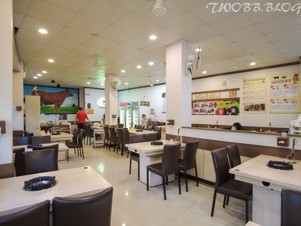 台中美食|菜挫台南溫體牛涮涮鍋-大里總店》新鮮溫體牛,現點現切。真材實料的手工牛肉丸、蝦漿花枝漿,假日座無虛席,務必預約! - 第12張圖