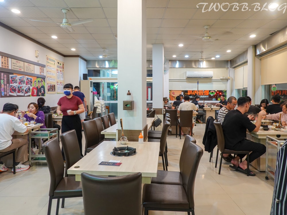 台中美食|菜挫台南溫體牛涮涮鍋-大里總店》新鮮溫體牛,現點現切。真材實料的手工牛肉丸、蝦漿花枝漿,假日座無虛席,務必預約! - 第54張圖