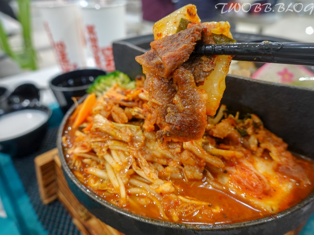(已停業)新竹美食|鼎璇一鍋一燒》新竹大潤發美食街的平價美食,百元享用鍋燒兩吃,精熬湯頭,絕不使用高湯粉,自製食材良心店家,新竹第一名平價火鍋。 - 第26張圖