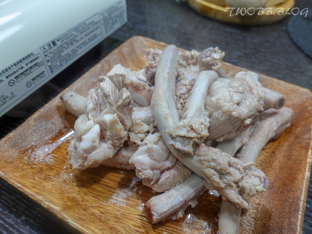 余仁生肉骨茶湯包