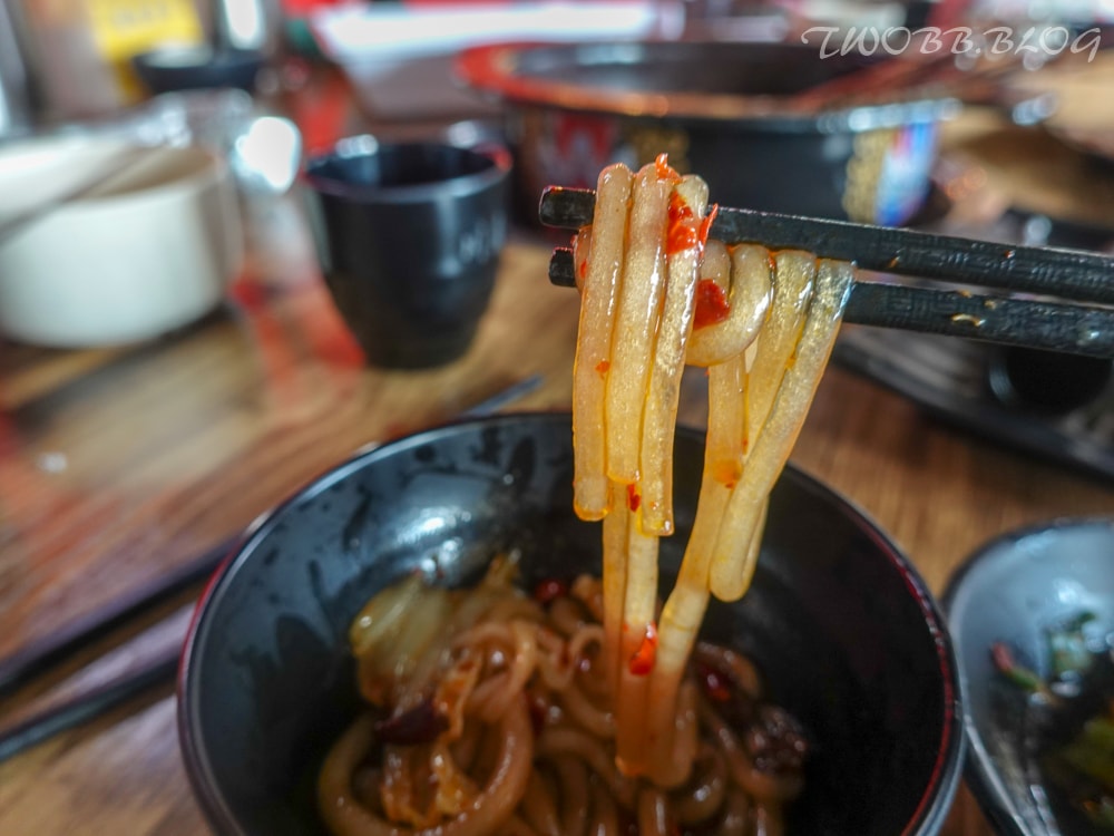 (暫停營業)桃園美食|川鼎紅麻辣鴛鴦串串香-楊梅火鍋推薦!富岡老街超平價10元串串,鄰近中國科技大學及楊梅富岡車站,講究的麻辣湯底及嚴選食材,一吃成主顧! - 第51張圖