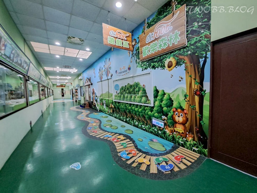 宜蘭景點|台灣足鞋健康知識館(腳丫故事館)》全台首創以腳為主題的觀光工廠,參觀還可免費精密測量腳丫健康狀況、親子DIY體驗及吸收足部保健專業知識。 - 第38張圖