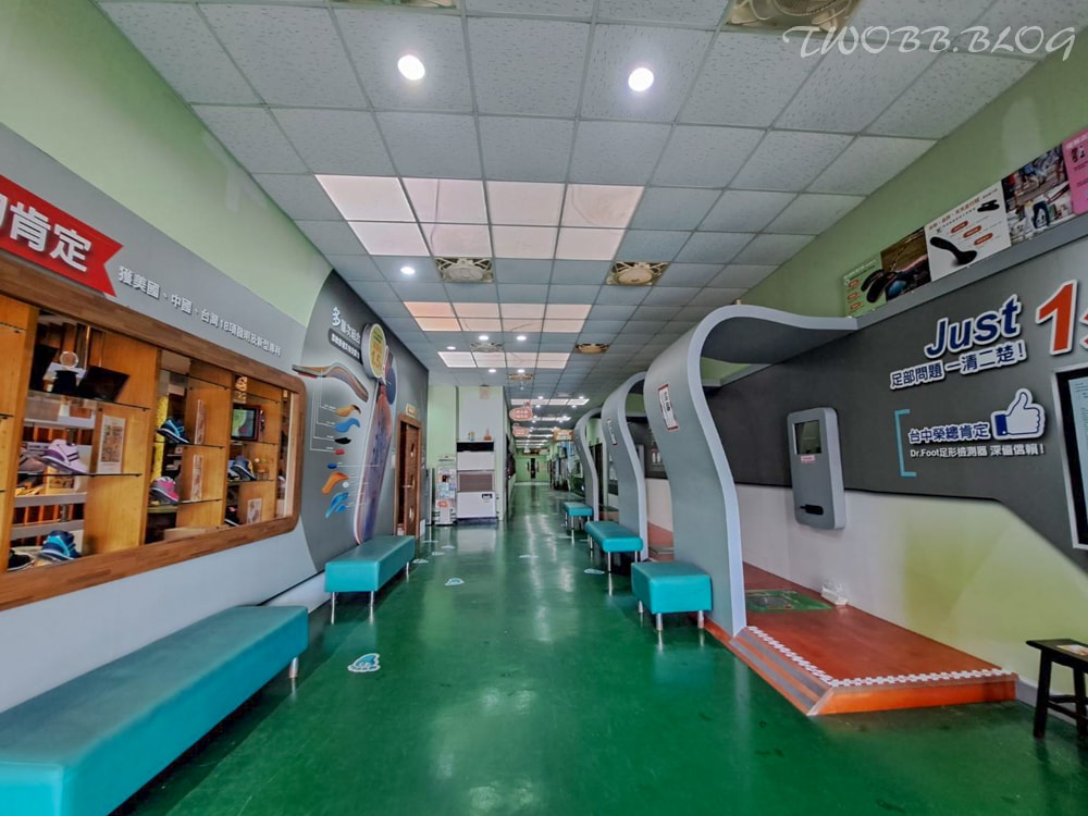 宜蘭景點|台灣足鞋健康知識館(腳丫故事館)》全台首創以腳為主題的觀光工廠,參觀還可免費精密測量腳丫健康狀況、親子DIY體驗及吸收足部保健專業知識。 - 第12張圖