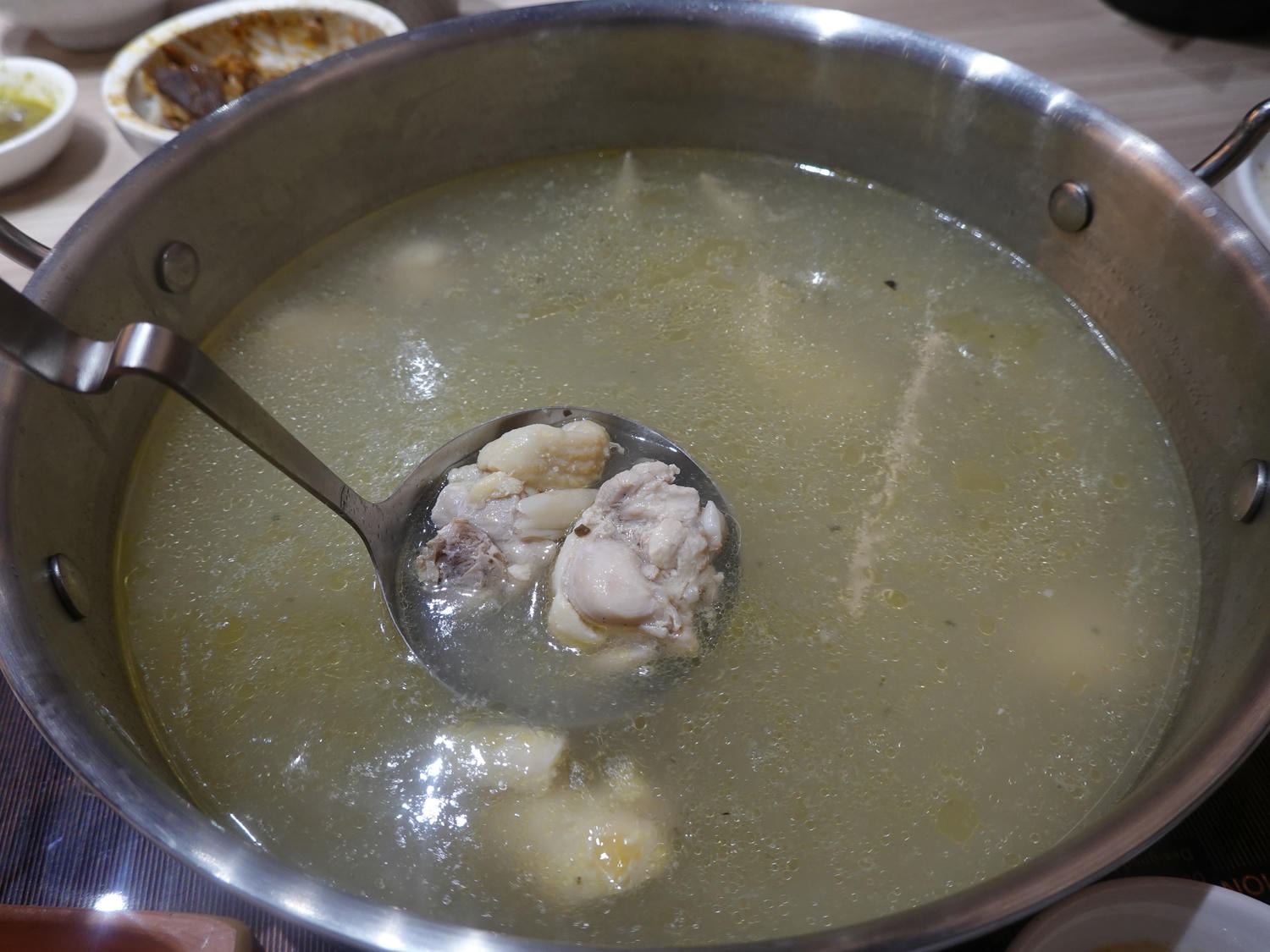 (已停業)宜蘭美食|本格和牛燒肉放題(宜蘭爾本店)》宜蘭燒肉推薦再一發!大啖高檔和牛、海鮮吃到飽,還有霸氣鍋物及超彭派自助吧,真的讓你吃到飽! - 第69張圖