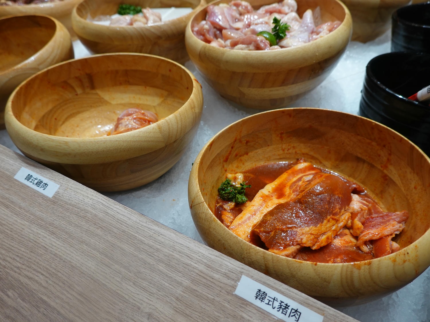 (已停業)宜蘭美食|本格和牛燒肉放題(宜蘭爾本店)》宜蘭燒肉推薦再一發!大啖高檔和牛、海鮮吃到飽,還有霸氣鍋物及超彭派自助吧,真的讓你吃到飽! - 第25張圖