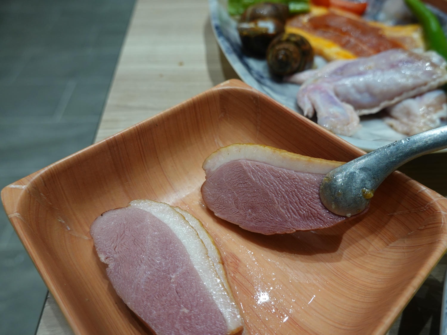 (已停業)宜蘭美食|本格和牛燒肉放題(宜蘭爾本店)》宜蘭燒肉推薦再一發!大啖高檔和牛、海鮮吃到飽,還有霸氣鍋物及超彭派自助吧,真的讓你吃到飽! - 第58張圖