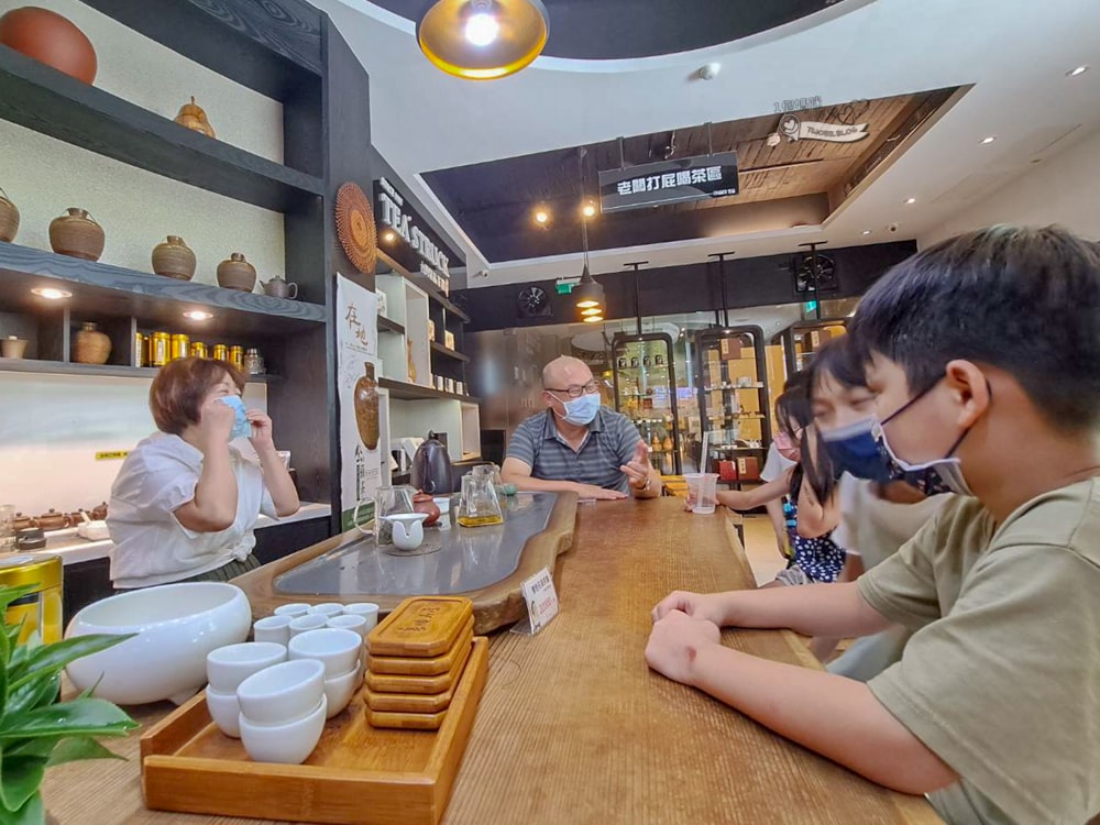 南投景點|茶二指故事館》造訪茶田、好拍造景及手做香包,沙坑,還有吸睛彩色水管屋。 - 第60張圖