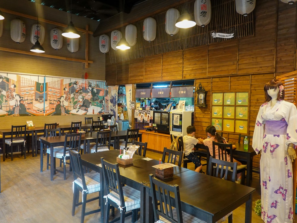 南投景點|茶二指故事館》造訪茶田、好拍造景及手做香包,沙坑,還有吸睛彩色水管屋。 - 第40張圖