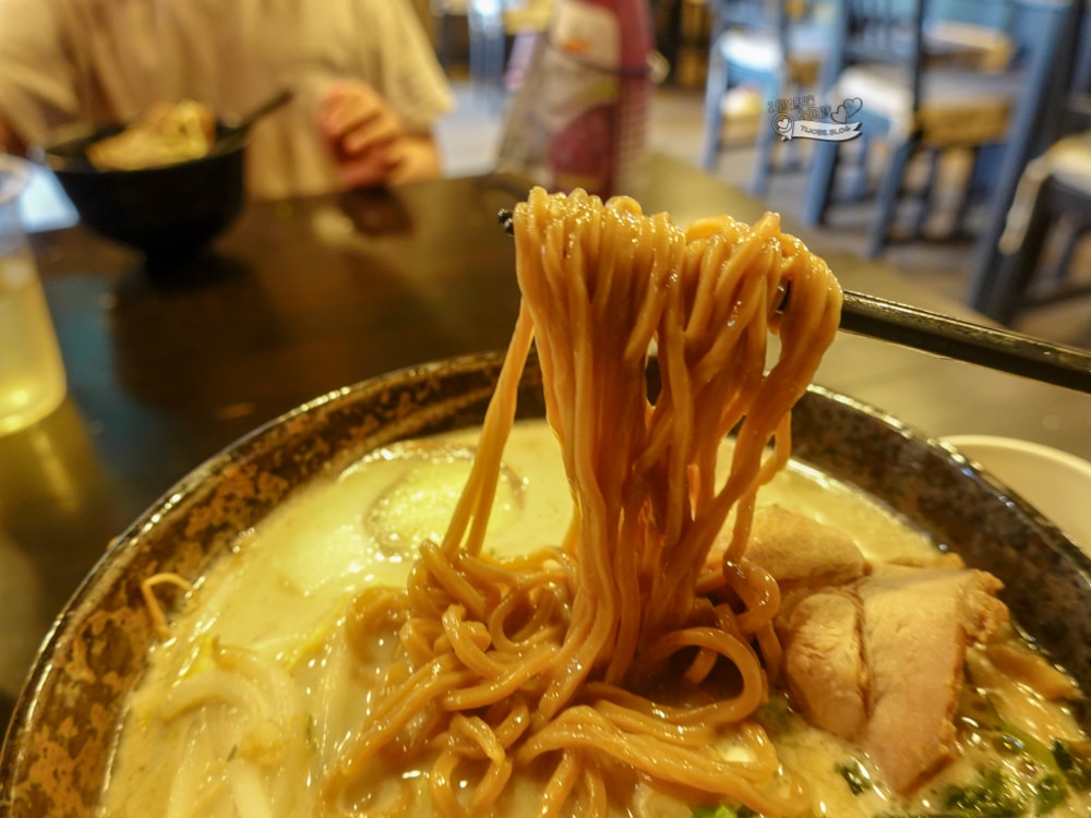 南投景點|茶二指故事館》造訪茶田、好拍造景及手做香包,沙坑,還有吸睛彩色水管屋。 - 第47張圖