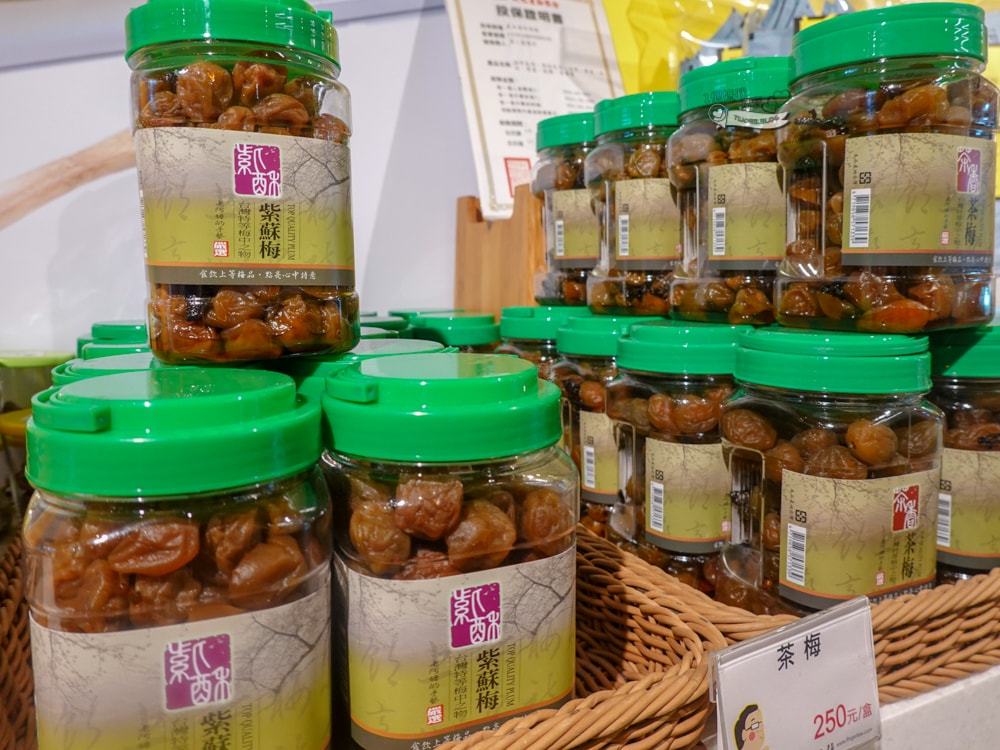 南投景點|茶二指故事館》造訪茶田、好拍造景及手做香包,沙坑,還有吸睛彩色水管屋。 - 第64張圖