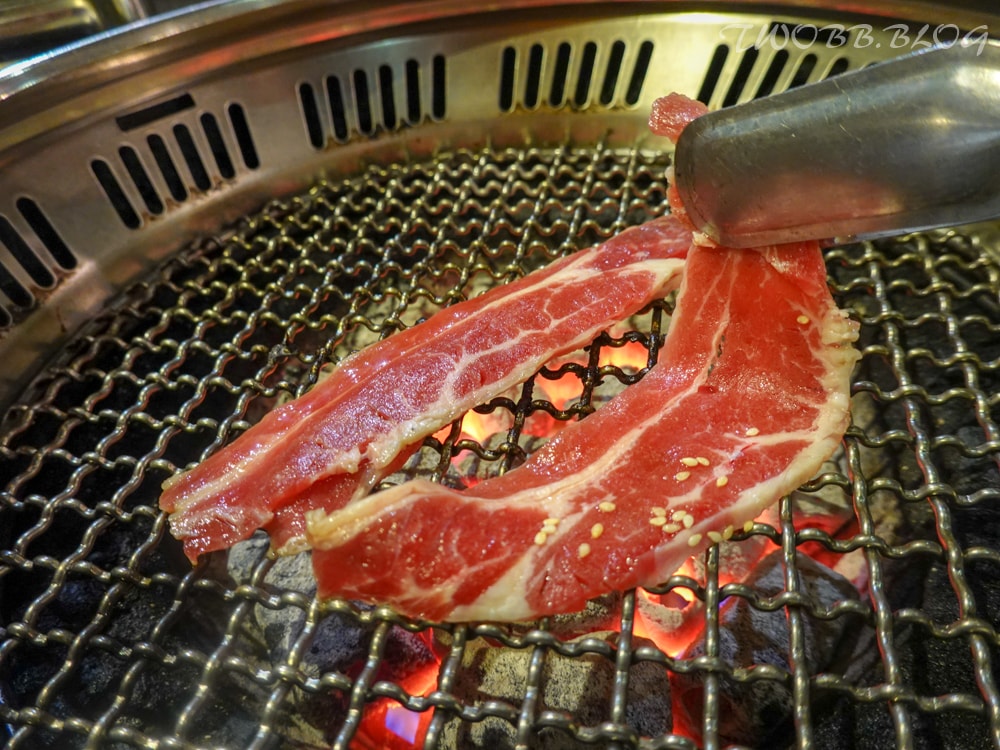 (已停業)新竹美食|魂燒肉 日式炭火燒肉》新竹燒肉推薦!堅持使用炭火,嚴格把關食材品質,除了大啖美味燒肉,還能享受大包廂歡唱,有吃有玩大滿足! - 第34張圖