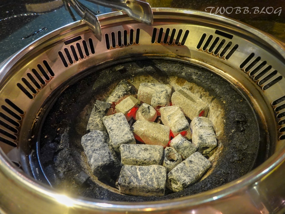 (已停業)新竹美食|魂燒肉 日式炭火燒肉》新竹燒肉推薦!堅持使用炭火,嚴格把關食材品質,除了大啖美味燒肉,還能享受大包廂歡唱,有吃有玩大滿足! - 第22張圖