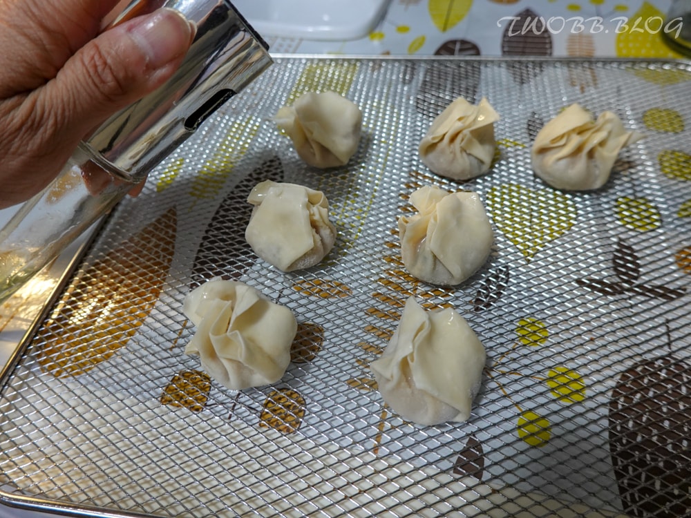 美食分享|潘太優慕鮮肉抄手》冷凍宅配美食推薦!煮廚史丹利、阿城鵝肉與鮮肉抄手的完美相遇,皮薄餡多精心的肉餡比例,精準調配辛香輕重,收服追求美味的心! - 第21張圖