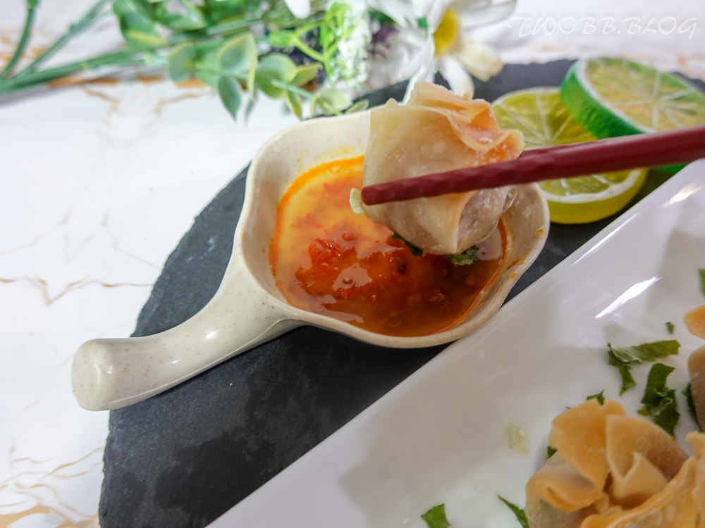 美食分享|潘太優慕鮮肉抄手》冷凍宅配美食推薦!煮廚史丹利、阿城鵝肉與鮮肉抄手的完美相遇,皮薄餡多精心的肉餡比例,精準調配辛香輕重,收服追求美味的心! - 第24張圖