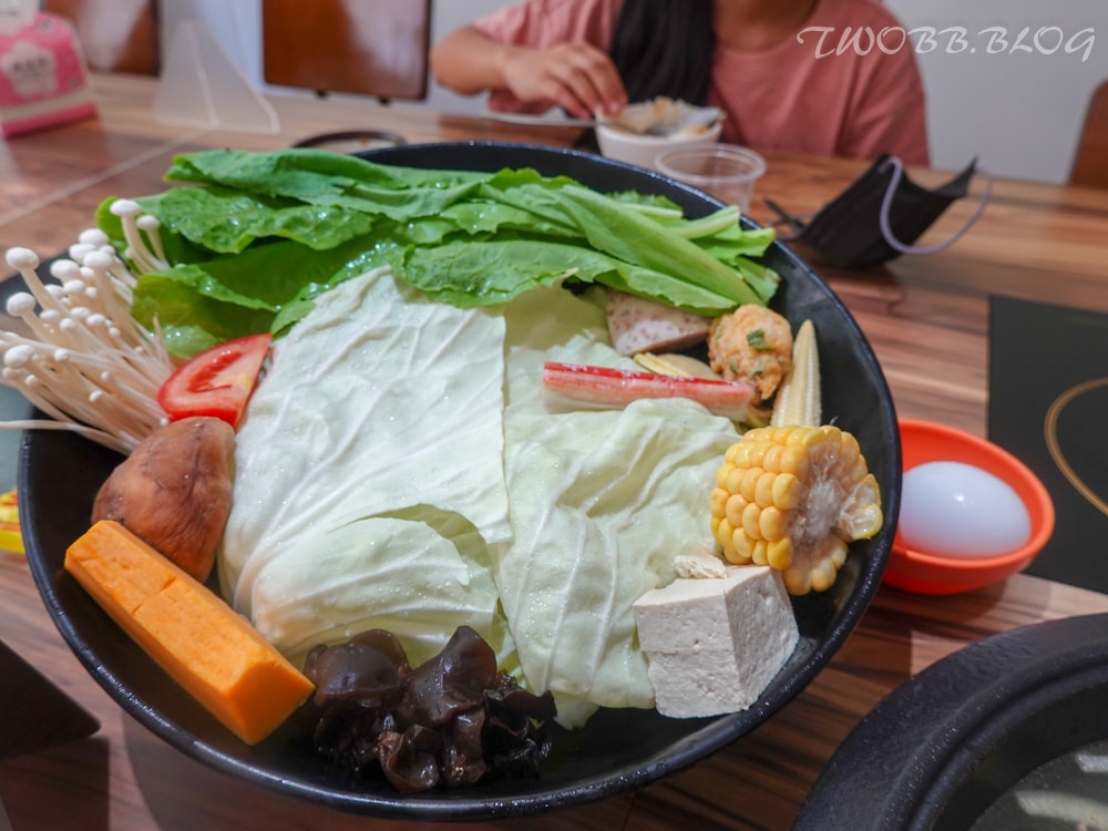 宜蘭美食|究醬石頭火鍋》宜蘭石頭火鍋推薦!爆炒美味肉片香氣,經濟實惠大份量,堅持自熬高湯不使用高湯粉! - 第20張圖