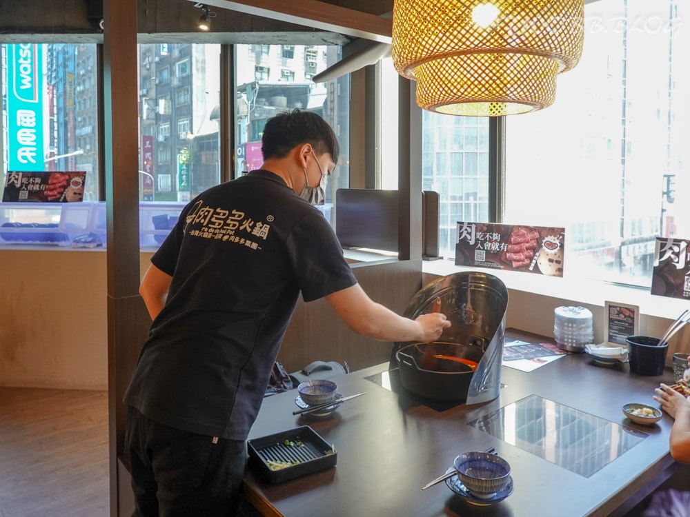 台北美食|肉多多火鍋(重南店)》樂多多集團美食再一發!最歡樂最大火鍋集團,肉肉控必吃,三人行,必有麻辣吃,三份套餐即贈一鍋爆炒川府麻辣鍋! - 第43張圖
