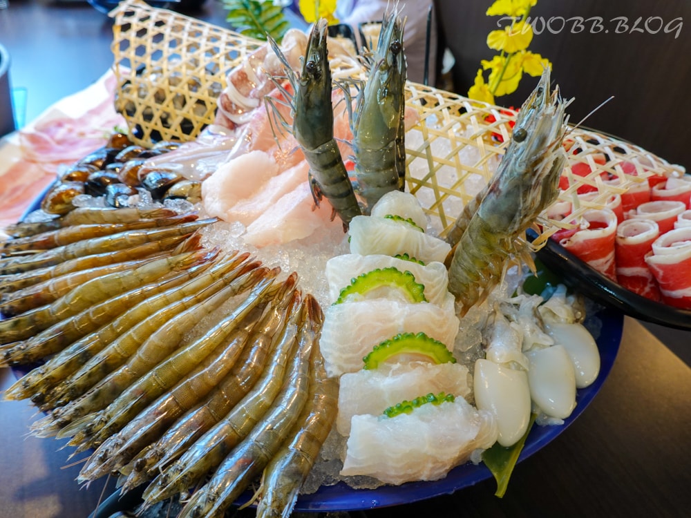 台北美食|肉多多火鍋(重南店)》樂多多集團美食再一發!最歡樂最大火鍋集團,肉肉控必吃,三人行,必有麻辣吃,三份套餐即贈一鍋爆炒川府麻辣鍋! - 第49張圖