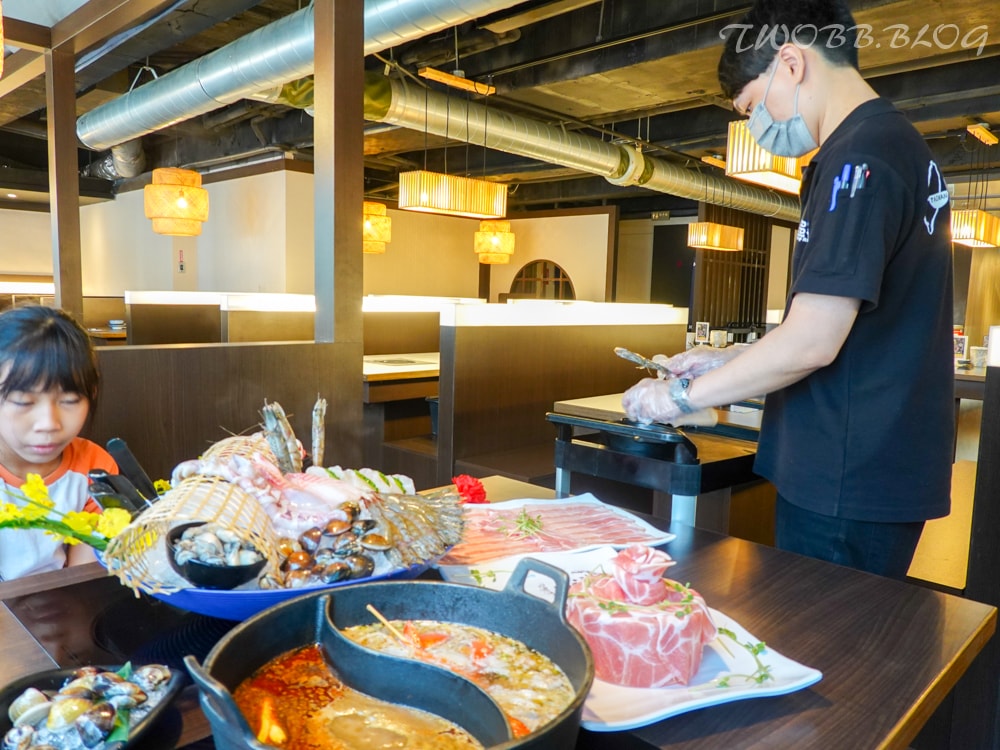 台北美食|肉多多火鍋(重南店)》樂多多集團美食再一發!最歡樂最大火鍋集團,肉肉控必吃,三人行,必有麻辣吃,三份套餐即贈一鍋爆炒川府麻辣鍋! - 第59張圖