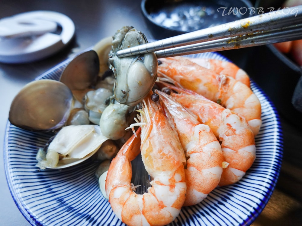 台北美食|肉多多火鍋(重南店)》樂多多集團美食再一發!最歡樂最大火鍋集團,肉肉控必吃,三人行,必有麻辣吃,三份套餐即贈一鍋爆炒川府麻辣鍋! - 第64張圖