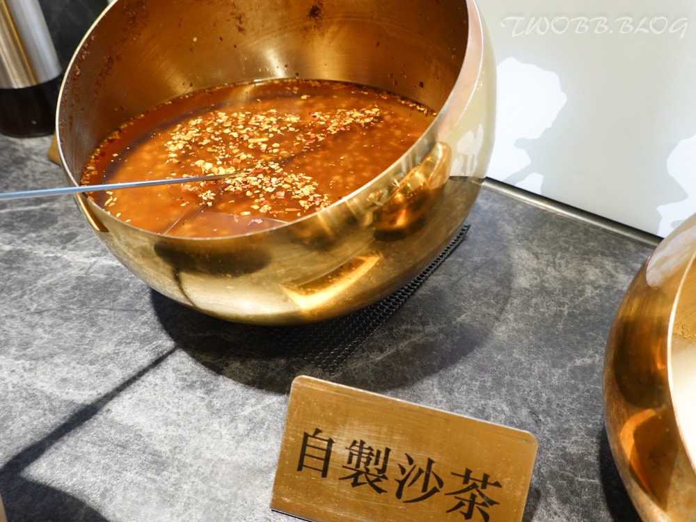 桃園美食|上官木桶鍋( 中壢店)》中原夜市火鍋推薦!激推麻辣牛奶鍋,軟嫩A5和牛,還有大份量肉品讓你吃飽飽。 - 第23張圖