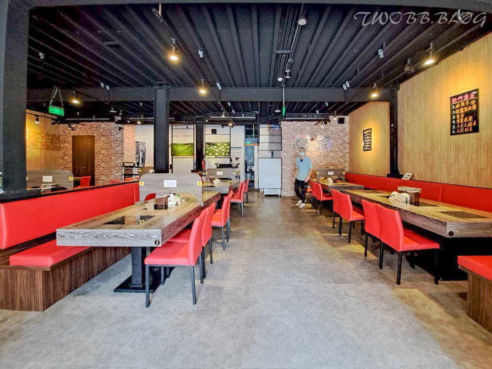 桃園美食|上官木桶鍋( 中壢店)》中原夜市火鍋推薦!激推麻辣牛奶鍋,軟嫩A5和牛,還有大份量肉品讓你吃飽飽。 - 第16張圖