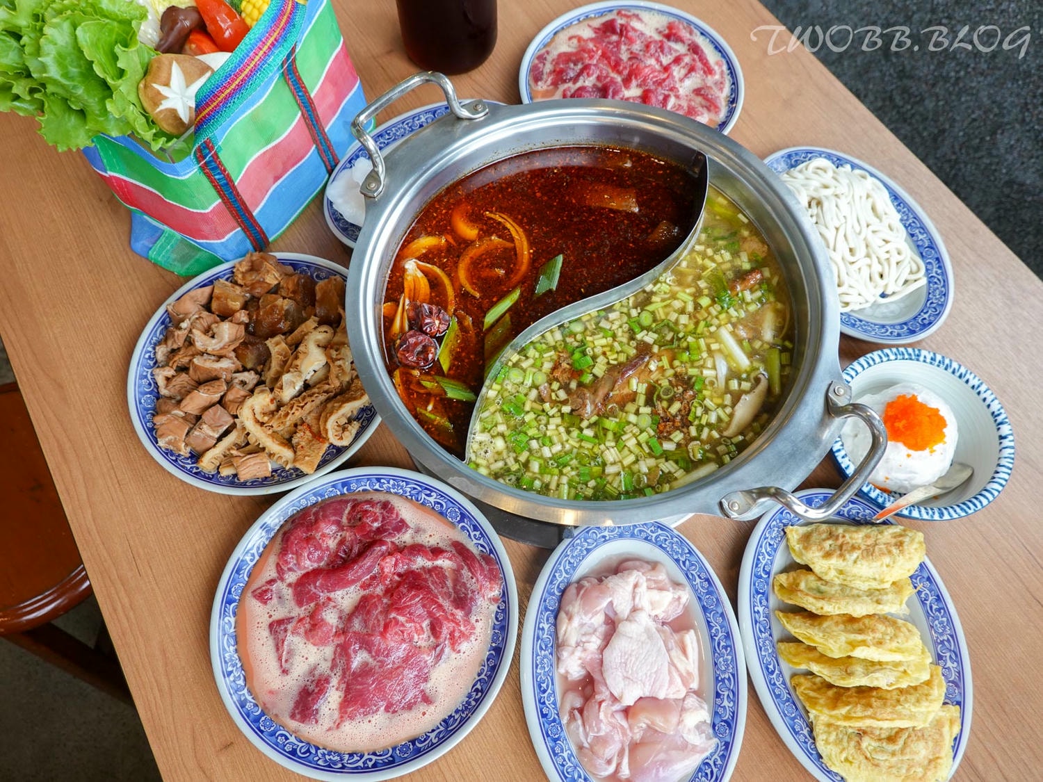苗栗美食|貢鍋共鍋麻辣火鍋店》八十年歷史老洋宅改建!全台唯一客家麻辣火鍋店,客家小炒搖身變身鍋物,吃美味也吃回憶! - 第38張圖