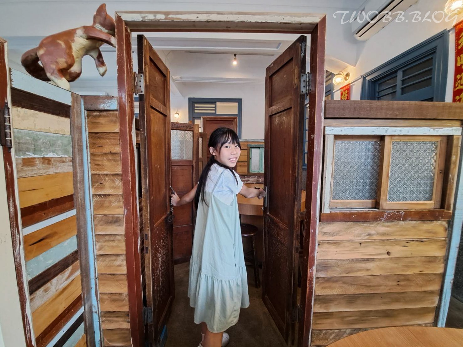 苗栗美食|貢鍋共鍋麻辣火鍋店》八十年歷史老洋宅改建!全台唯一客家麻辣火鍋店,客家小炒搖身變身鍋物,吃美味也吃回憶! - 第27張圖