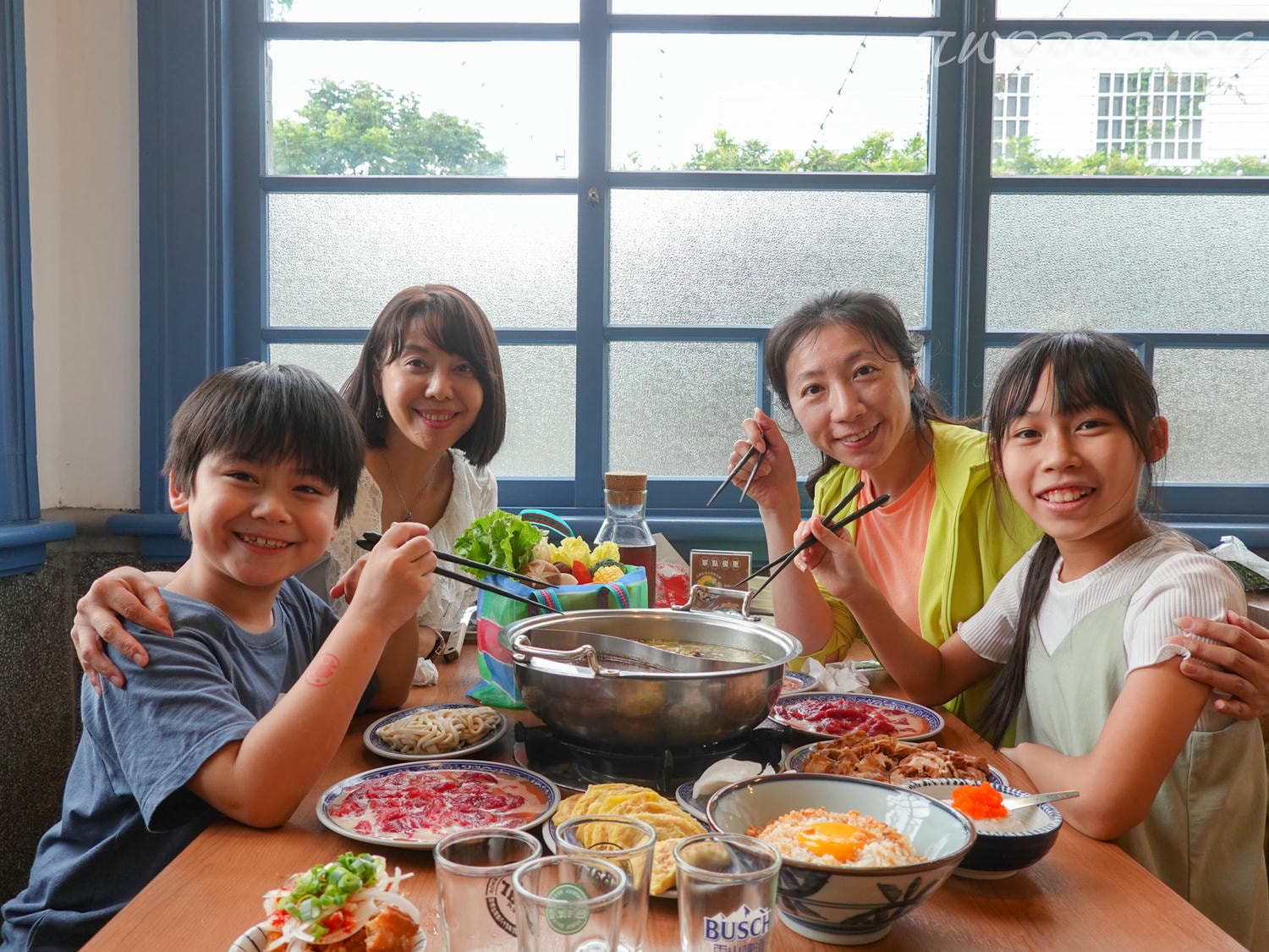 苗栗美食|貢鍋共鍋麻辣火鍋店》八十年歷史老洋宅改建!全台唯一客家麻辣火鍋店,客家小炒搖身變身鍋物,吃美味也吃回憶! - 第20張圖