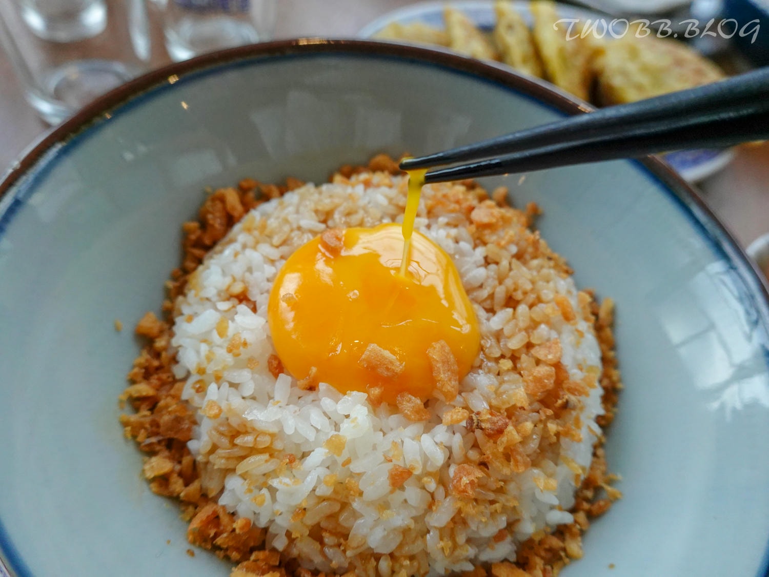 苗栗美食|貢鍋共鍋麻辣火鍋店》八十年歷史老洋宅改建!全台唯一客家麻辣火鍋店,客家小炒搖身變身鍋物,吃美味也吃回憶! - 第67張圖